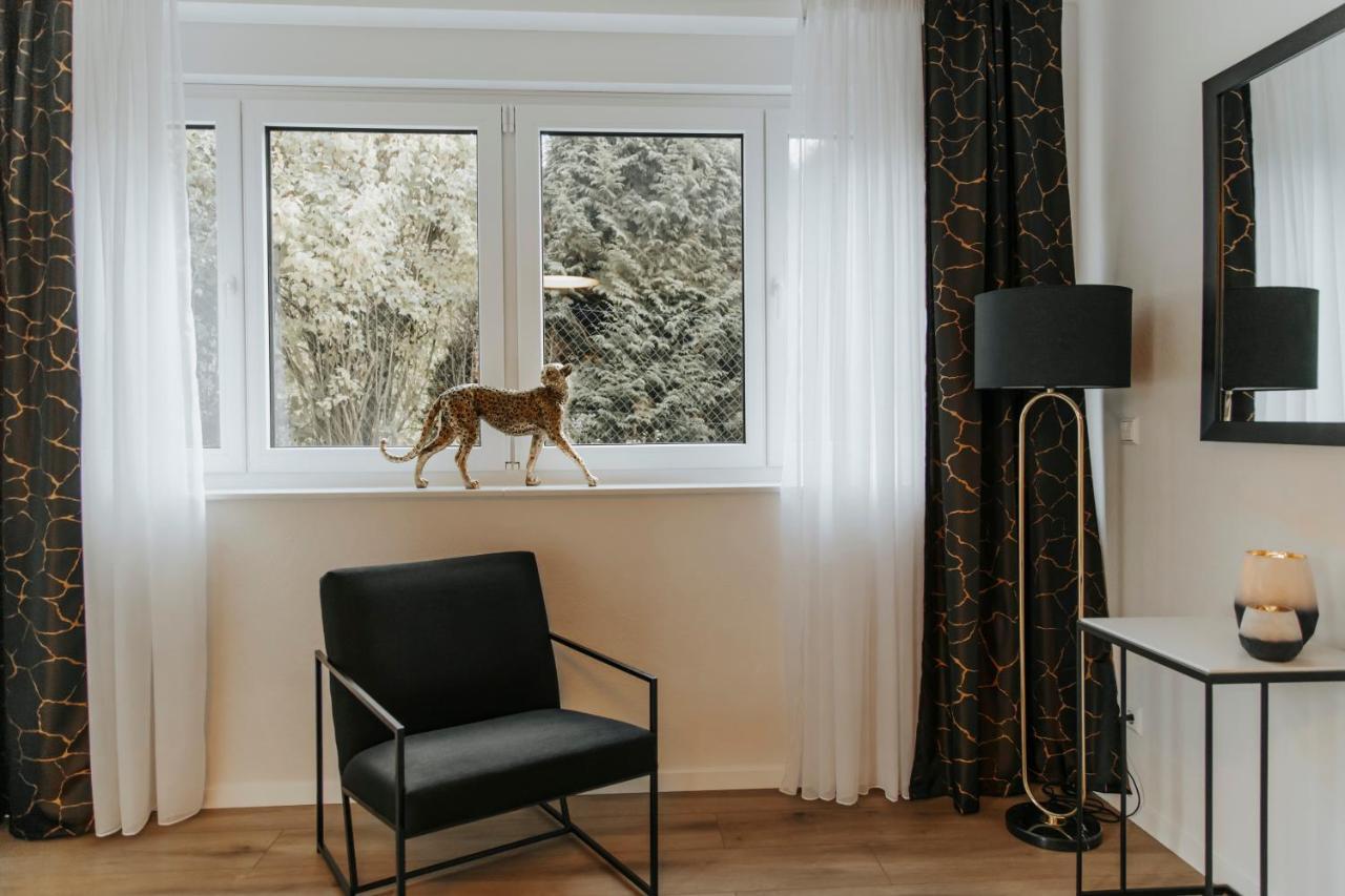 BlumenRaum - Ferienwohnung In Karlsruhe Esterno foto