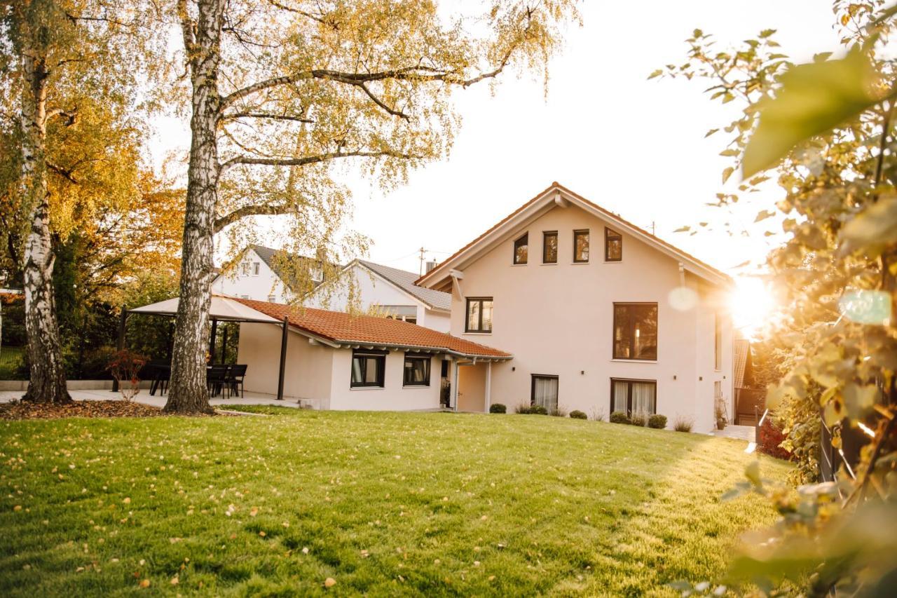 BlumenRaum - Ferienwohnung In Karlsruhe Esterno foto