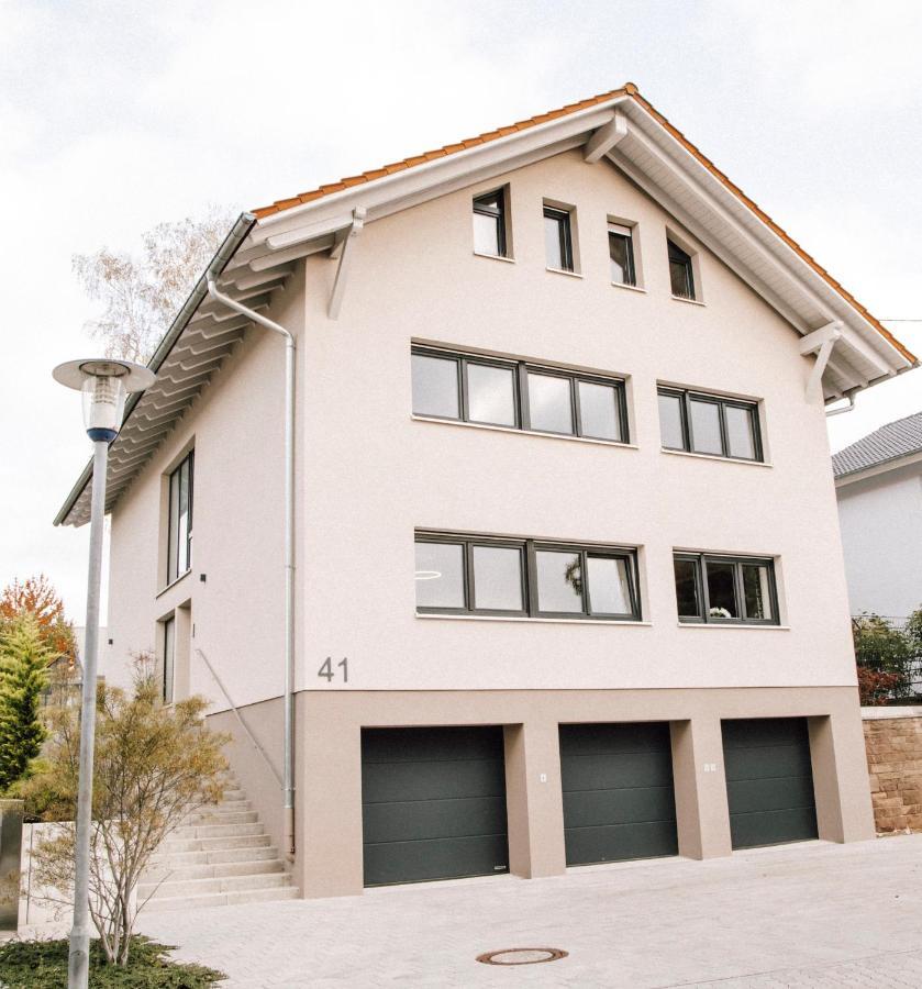 BlumenRaum - Ferienwohnung In Karlsruhe Esterno foto